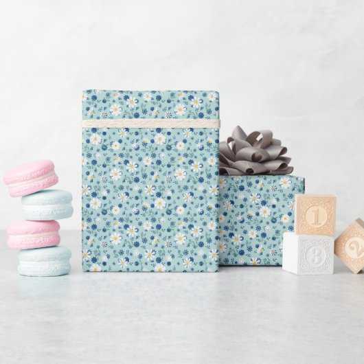 Retro-Blumenmuster mit Gänseblümchen. Geschenkpapier (Babyparty)
