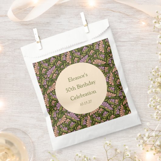 Retro Boho Green Niedlich BlumenCustom 50. Geburts Geschenktütchen (Ausgeschnitten)
