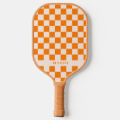Retro Boho Orange Checkerboard Custom Name Pickleball Schläger (Rückseite)
