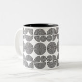 Retro-Boho Stil moderne schwarz geometrische Muste Zweifarbige Tasse (Vorderseite Links)