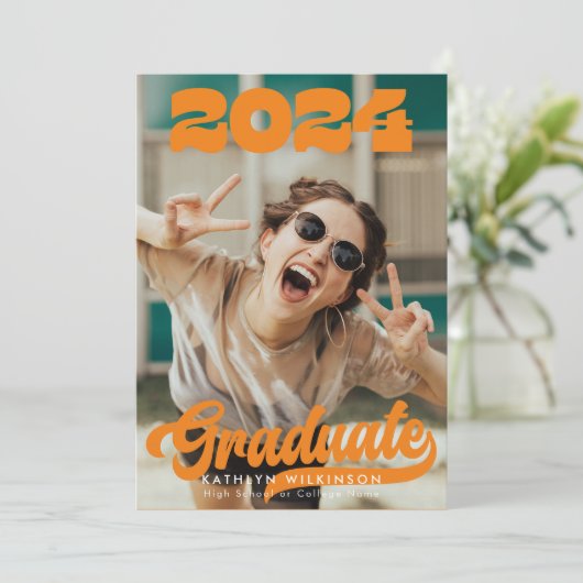 Retro Bold Typografy Trendy Foto Abschluss Einladung (Stehend Vorderseite)