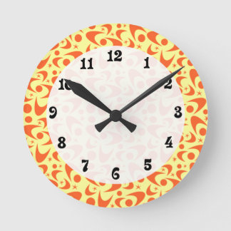 Retro Boomerangs Runde Wanduhr