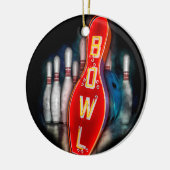 Retro Bowl mit Bowling-Buttonen und Kugel Keramikornament (Links)