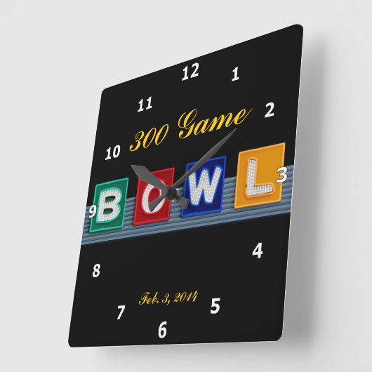 Retro Bowling Quadratische Wanduhr (Winkel)