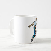 Retro-Bowling-Spieler wirft Ball Kaffeetasse (Vorderseite Links)