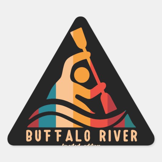 Retro Buffalo River Kayaking Dreieckiger Aufkleber (Vorderseite)