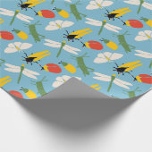 Retro Bugs Insekten Illustrationen Light Blue Geschenkpapier (Ecke)