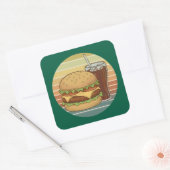 Retro-Burger und Cola. Quadratischer Aufkleber (Umschlag)