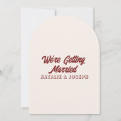 Retro Burgundy Funky Bold Arched Unique Wedding Einladung (Rückseite)