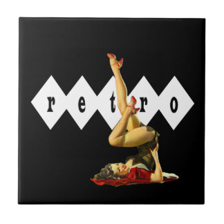 Retro Button Up Girl Fliese