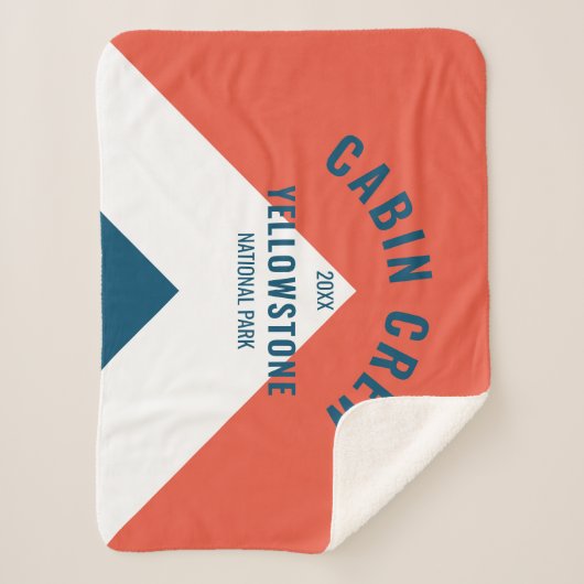 Retro Cabin Crew Peronalized Destination Red Navy Sherpadecke (Vorderseite)