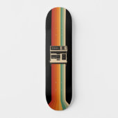 Retro Camera with Rainbow Print Skateboard (Vorderseite)
