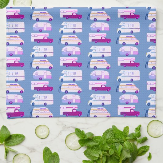 Retro Camper Motorhome RV Vanlife Lila Geschirrtuch (Gefaltet)