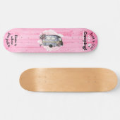 Retro Camper Redewendungen Nur ein Mädchen Lieben  Skateboard (Horizontal)