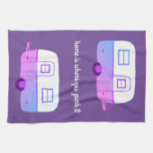 Retro Camper Trailer RV Motorhome Lila Geschirrtuch (Horizontal)