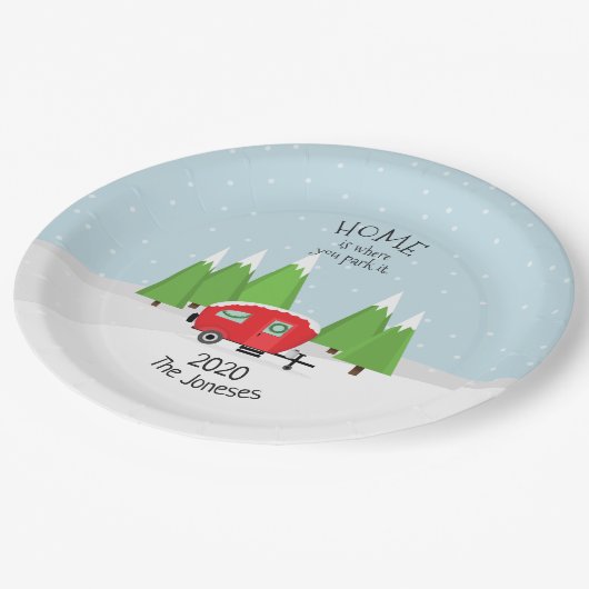Retro Camper Weihnachten Pappteller (Schrägansicht)