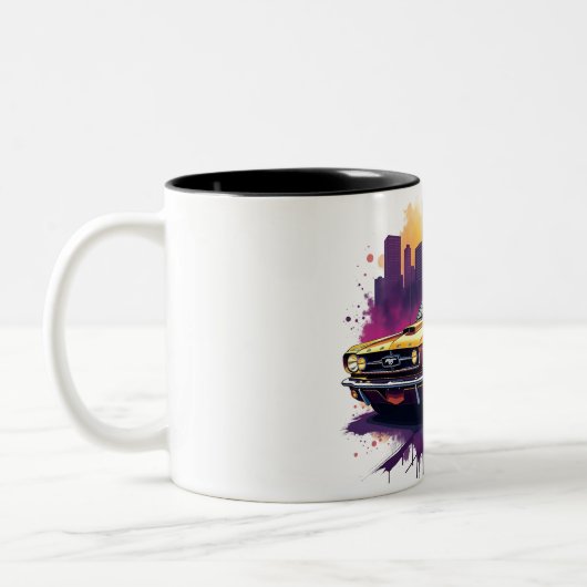 Retro Car and Cityscape Art Zweifarbige Tasse (Links)