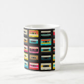 Retro Cassette Tape Pattern – Vintage Music  Kaffeetasse (VorderseiteRechts)