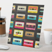 Retro Cassette Tape Pattern – Vintage Music Sockelschild (In Situ)