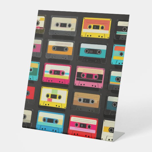 Retro Cassette Tape Pattern – Vintage Music Sockelschild (Vorderseite)