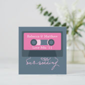 Retro Cassette Tape Wedding Einladung (Stehend Vorderseite)