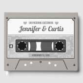 Retro Cassette Tape Wedding Gästebuch (Vorderseite)