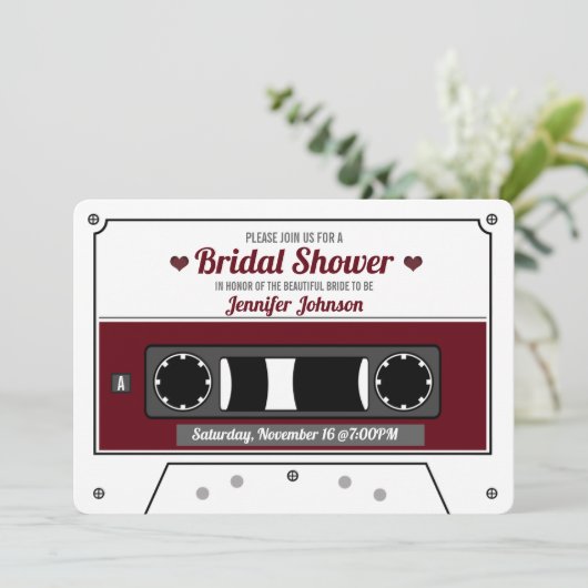 Retro Cassette Tape Wine Red Brautparty Einladung (Stehend Vorderseite)