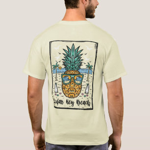 Retro Cedar Key Beach Artwork auf beiden Seiten T-Shirt