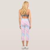 Retro Checkerboard 1990s 2000s Y2K Pastellname Capri Leggings (Rückseite)