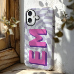 Retro Checkerboard Ästhetische Monogramm iPhone 16 Hülle<br><div class="desc">Erweitern Sie Ihr iPhone 16 Pro Max mit diesem feinen, personalisierten Gehäuse mit einem trendigen Schachbrettmuster. Mit der Möglichkeit, zwei Initialen hinzuzufügen - Ihren Vor- und Nachnamen - ist es so konzipiert, dass Ihr Gerät eine persönliche Touch erhält, während Sie eine Stylesheet-Anweisung abgibt. Das Schachbrett-Design schafft ein modernes, spielerisches Ambiente...</div>