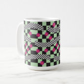 Retro-Checkerboard-Design mit Blume Kaffeetasse (Vorderseite Links)