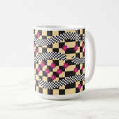 Retro-Checkerboard-Design mit Blume Kaffeetasse (VorderseiteRechts)
