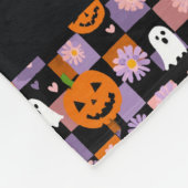 Retro Checkerboard Halloween Geister und Pumpkins Fleecedecke (Ecke)