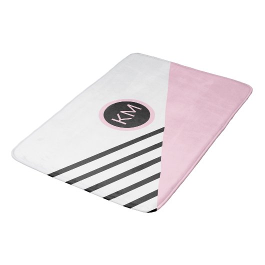 Retro Chic Monogram Farbblock und Streifen Badematte (Schrägansicht)