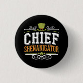 Retro Chief Shenanigator Lucky Leprechaun Hat Button (Vorderseite)