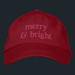 Retro Christmas Pink Red Merry Bright Custom Chic Bestickte Baseballkappe<br><div class="desc">Feiern Sie die Urlaubssaison stilvoll mit diesem schicken und festlichen "Merry & Bright" bestickten Baseballcap. Dieses trendige Weihnachtsaccessoire mit inspiriertem Text und einer lebhaften rosa- und roten Farbgestaltung ist perfekt, um Ihren Ferien eine nostalgische Touch zu verleihen. Egal, ob Sie eine Feier besuchen, den Baum schmücken oder feierlichen Beifall verbreiten,...</div>