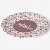 Retro Circular Earthy Tone Pink Mit Monogramm Pappteller (Schrägansicht)