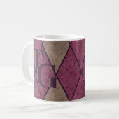 Retro Classic Monogramm der Lila Diamond-Raute Kaffeetasse (Vorderseite Links)