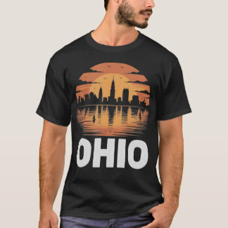 Retro Cleveland Skyline Sonnenuntergang Lake Erie T-Shirt