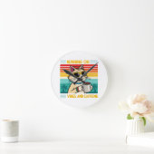 Retro Coffee Cat Vibes - Funny Caffeine Lover Runde Wanduhr (Zuhause)
