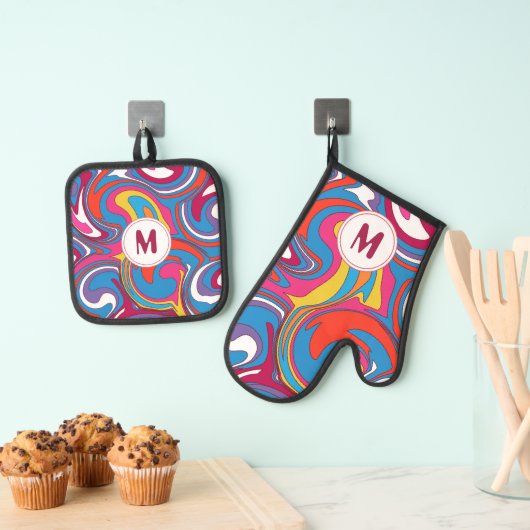 Retro Colorful Groovy Art Monogram Custom Ofenhandschuh & Topflappen-Set (Insitu (Hängend))