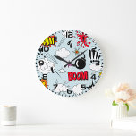 Retro Comic Explosion Pop Art Große Wanduhr<br><div class="desc">Mit dieser Wanduhr im Comic-Stil mit lebendiger "BAM"- und "BOOM"-Grafik und kühlem Pop-Design verleihen Sie Ihrem Raum eine neue Energie. Ideal für Zimmer,  Büroräume oder kreative Räume,  ist diese Uhr perfekt für die Liebhaber von Retro-Comic und lustiger Dekoration,  die eine Aussage macht.</div>