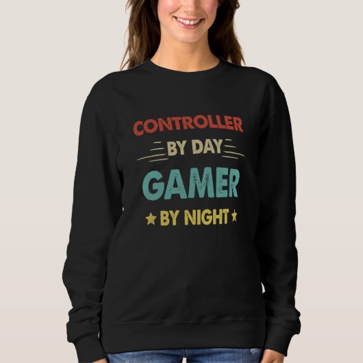 Retro Controller By Day Gamer By Night Sweatshirt (Vorderseite)