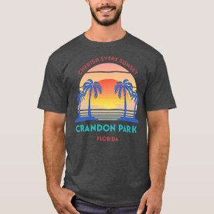 Retro Crandon Park Beach Cherets jeden Sonnenunter T-Shirt