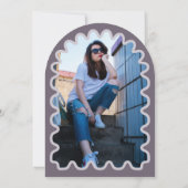 Retro Curve Squiggle Wavy Lila Arch Abschluss Einladung (Rückseite)