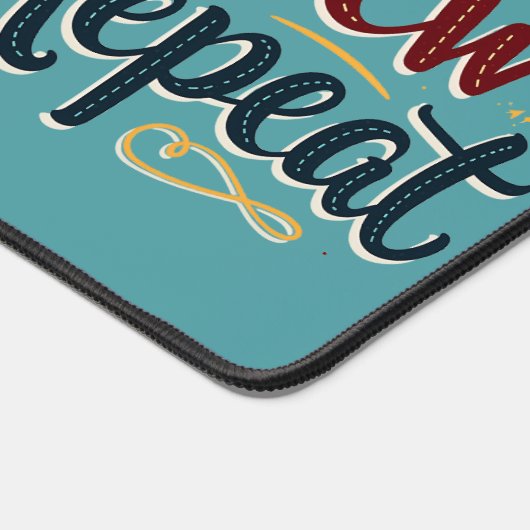 Retro "Cut Sew Repeat" Nähen Lover Design Schreibtischunterlage (Ecke)