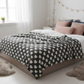 Retro Cute Black and White Hearts Pattern Fleecedecke