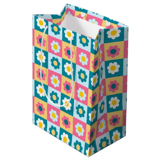 Retro Cute colorful Pastel Flowers Pattern  Mittlere Geschenktüte (Rückseite Schrägansicht)