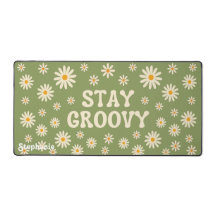 Retro Daisies Bleibe Groovy Sage Green Script Name