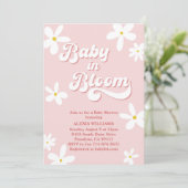 Retro Daisy Baby Shower Baby in Bloom Einladung (Stehend Vorderseite)